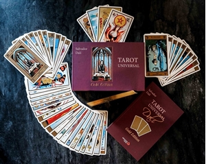 Bild på Dalí Tarot Universal Gold Edition